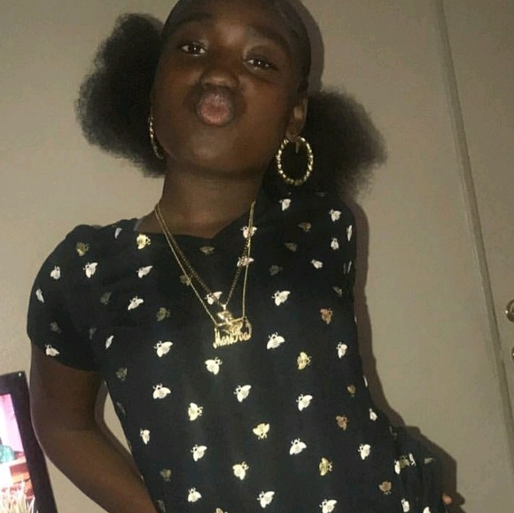 Meet your Posher, Ormariyah - Picture 1 of 1